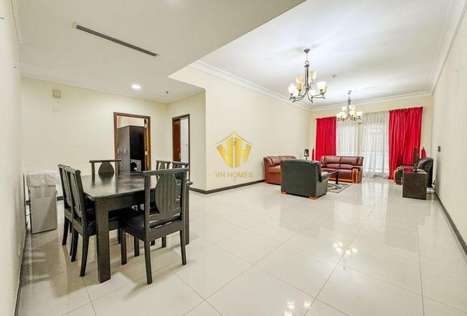 988497 - Property Image 2