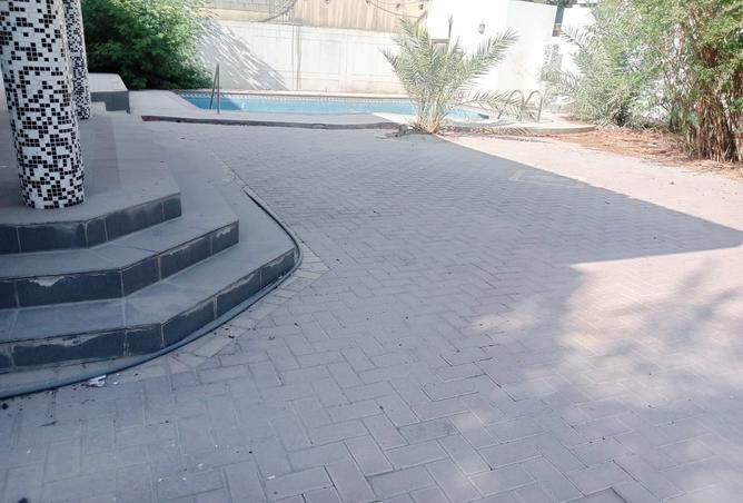 992578 - Property Main Image