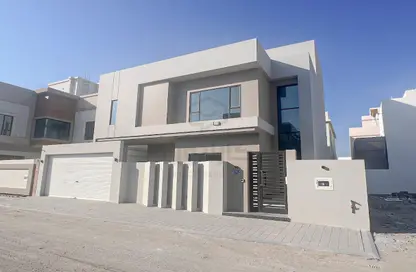 Outdoor House image for: Villa - 4 Bedrooms - 5 Bathrooms for sale in Maqabah - Northern Governorate, Image 1