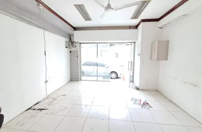 Shop - Studio - 1 Bathroom for rent in Salmaniya - Manama - Capital Governorate