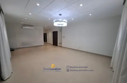 Apartment - 4 Bedrooms - 4 Bathrooms for rent in Tubli - Central Governorate
