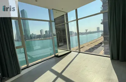 Apartment - 4 Bedrooms - 5 Bathrooms for rent in Reef Island - Capital Governorate