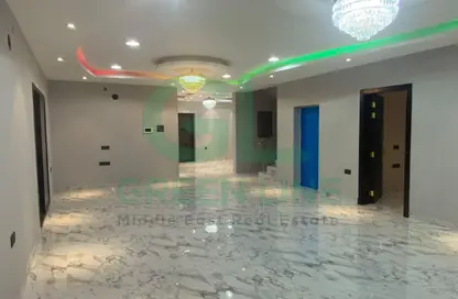 فيلا - 4 غرف نوم - 8 حمامات للبيع في البسيتين - المحرق