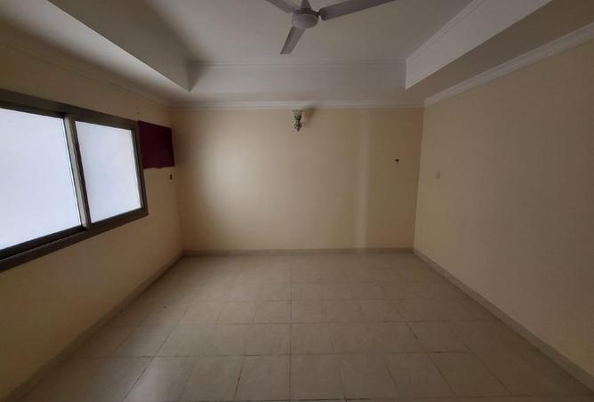 989145 - Property Image 3