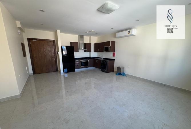 907672 - Property Image 2