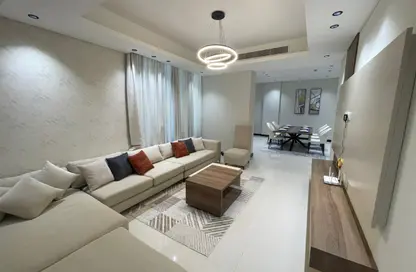 شقة - 4 غرف نوم - 4 حمامات للايجار في السيف - محافظة العاصمة