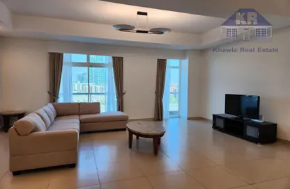 Apartment - 2 Bedrooms - 3 Bathrooms for rent in Reef Island - Capital Governorate