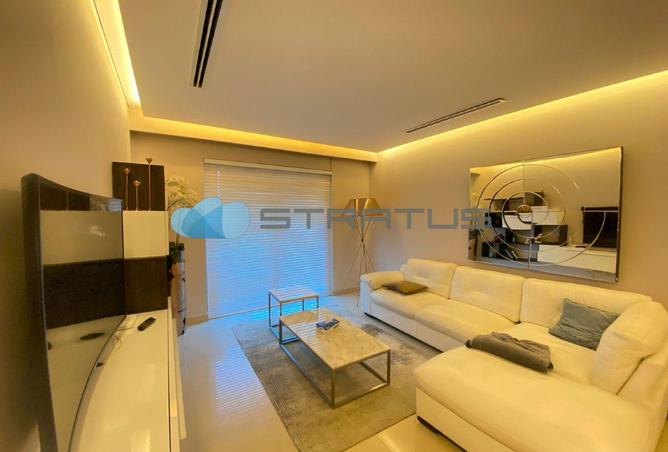 958089 - Property Image 2