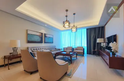 Living Room image for: Apartment - 3 Bedrooms - 5 Bathrooms for sale in Al Juffair - Capital Governorate, Image 1