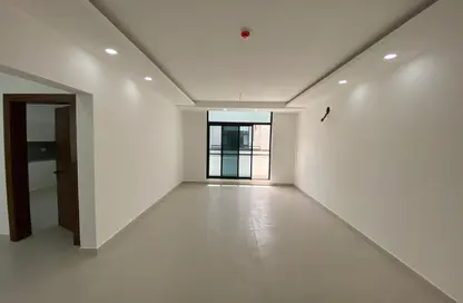 Apartment - 5 Bedrooms - 4 Bathrooms for sale in Hidd - Muharraq Governorate
