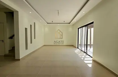 فيلا - 4 غرف نوم - 4 حمامات للايجار في ديرة العيون - ديار المحرق - المحرق