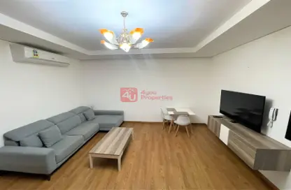 صورة لـ غرفة المعيشة شقة - 2 غرف نوم - 2 حمامات للايجار في السيف - محافظة العاصمة ، صورة رقم 1