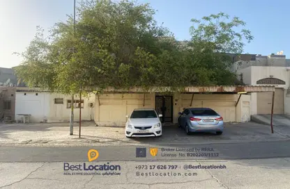 Villa - 7+ Bedrooms - 7+ Bathrooms for sale in Hamad Town - Northern Governorate
