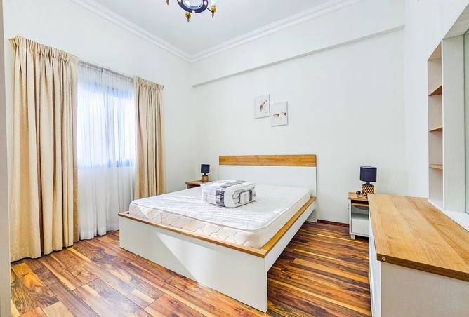 981617 - Property Image 2