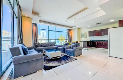 Apartment - 2 Bedrooms - 3 Bathrooms for rent in Al Juffair - Capital Governorate