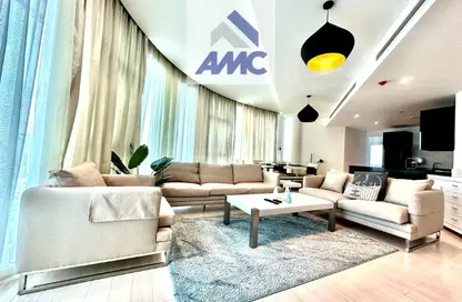 Penthouse - 2 Bedrooms - 2 Bathrooms for rent in Sanabis - Manama - Capital Governorate