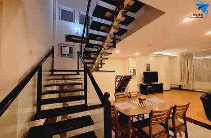 Duplex - 2 Bedrooms - 2 Bathrooms for rent in Al Juffair - Capital Governorate