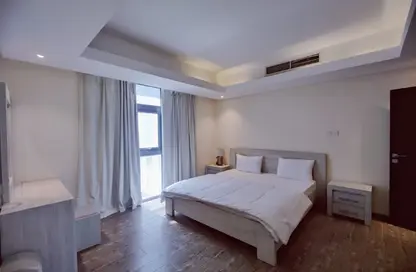 Apartment - 2 Bedrooms - 3 Bathrooms for rent in Busaiteen - Muharraq Governorate