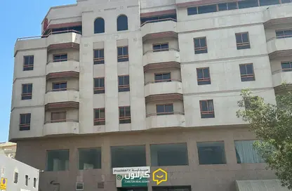 عمارة بالكامل - استوديو - 8 حمامات للبيع في السلمانية - المنامة - محافظة العاصمة