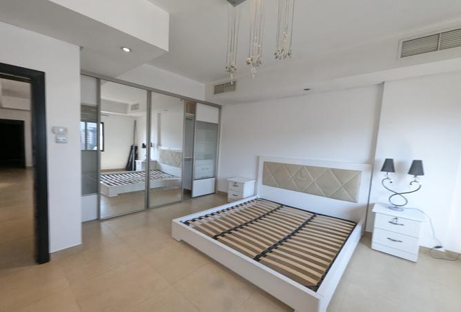 957349 - Property Image 2