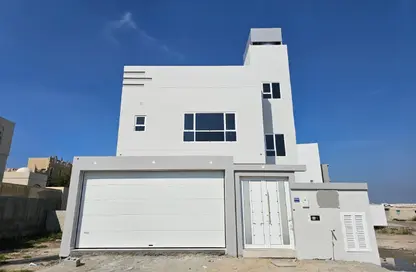 Villa - 4 Bedrooms - 6 Bathrooms for sale in Sanad - Central Governorate
