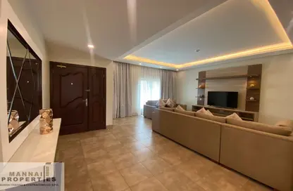 Villa - 4 Bedrooms - 5 Bathrooms for rent in Al Juffair - Capital Governorate
