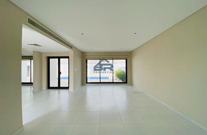 Compound - 4 Bedrooms - 4 Bathrooms for rent in Saar - Northern Governorate
