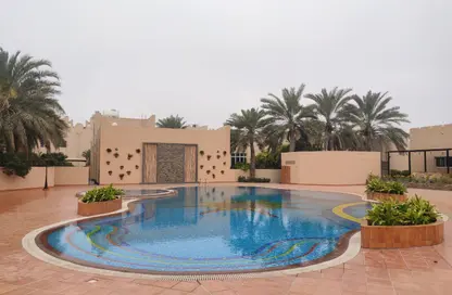 Compound - 3 Bedrooms - 4 Bathrooms for rent in Saar - Northern Governorate