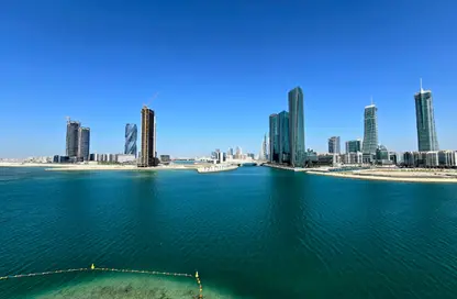 شقة - 3 غرف نوم - 5 حمامات للايجار في جزيرة الريف - محافظة العاصمة