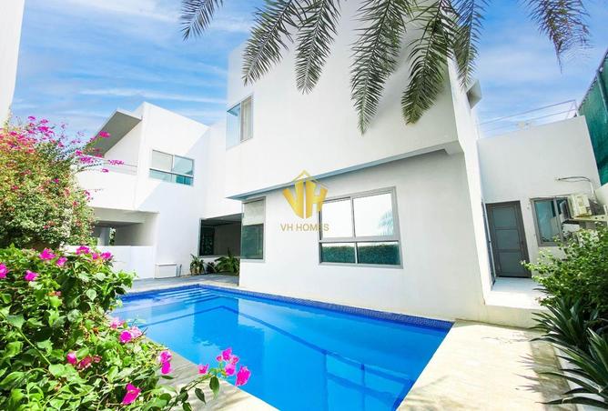 955464 - Property Image 2