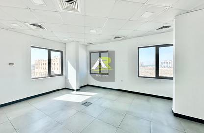 Office Space - Studio - 1 Bathroom for rent in Seef - Capital Governorate