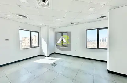 Office Space - Studio - 1 Bathroom for rent in Seef - Capital Governorate