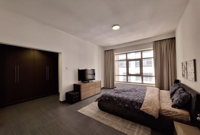 957578 - Property Image 2
