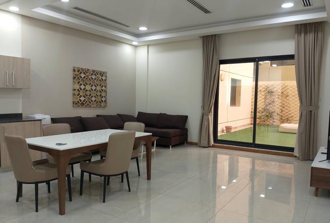 967083 - Property Image 2