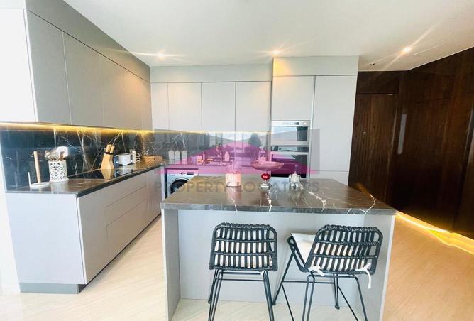 987400 - Property Image 3