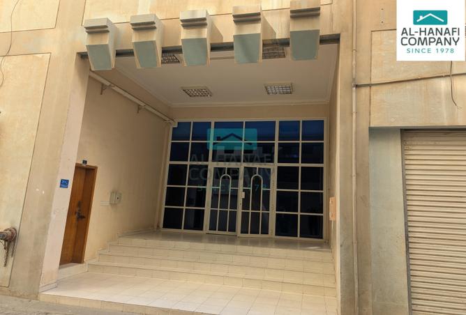 907444 - Property Image 2