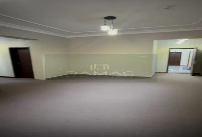 972232 - Property Image 2