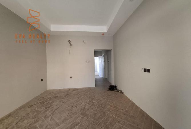964209 - Property Image 3