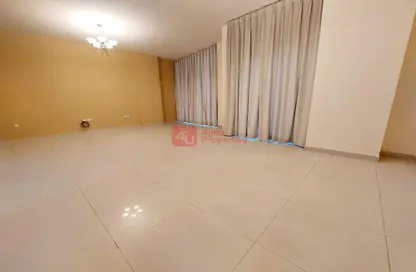 Apartment - 2 Bedrooms - 2 Bathrooms for rent in Mahooz - Manama - Capital Governorate