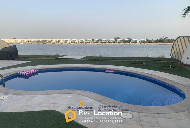 904732 - Property Image 2