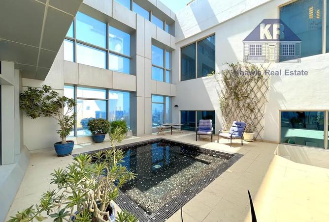 956581 - Property Image 3