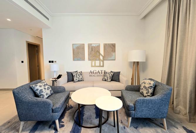 964213 - Property Image 2