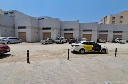 متجر - استوديو - 1 حمام للايجار في سترة - المحافظة الوسطى