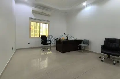 Office Space - Studio - 2 Bathrooms for rent in Sanabis - Manama - Capital Governorate