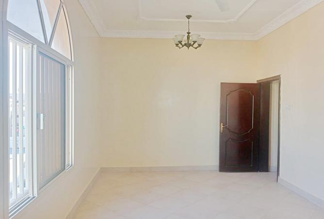 957680 - Property Image 2