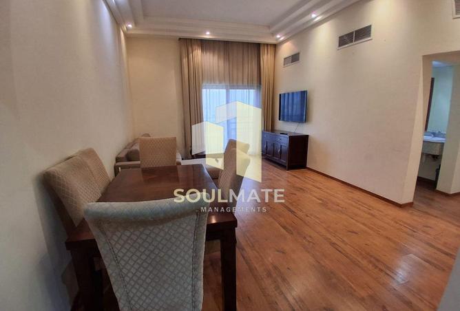 985455 - Property Image 2