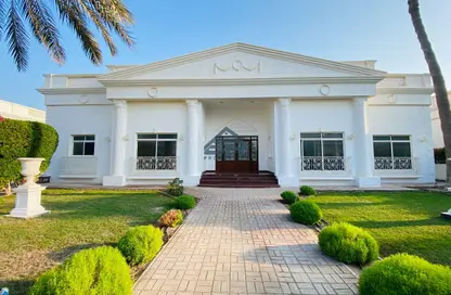 Compound - 4 Bedrooms - 3 Bathrooms for rent in Saar - Northern Governorate