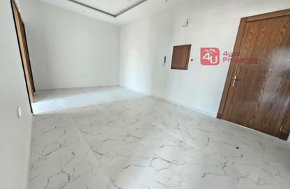 Apartment - 2 Bedrooms - 2 Bathrooms for rent in Zinj - Manama - Capital Governorate