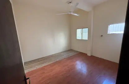 Apartment - 2 Bedrooms - 1 Bathroom for rent in Ras Rumman - Manama - Capital Governorate