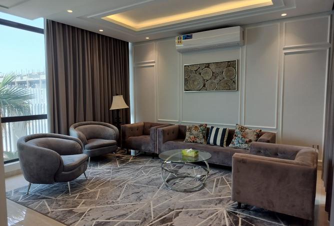 967488 - Property Image 2